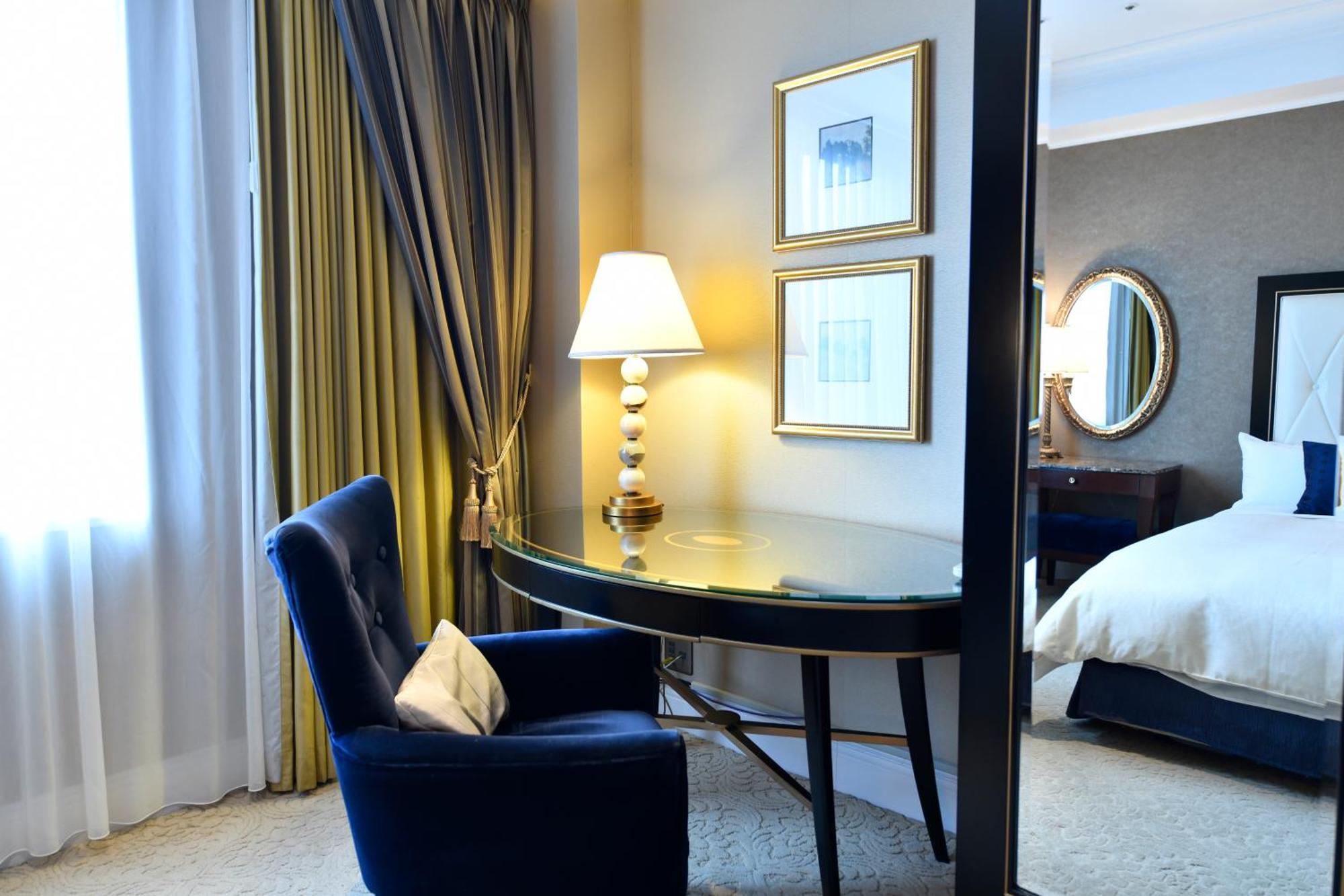 Hotel New Grand Yokohama  Ngoại thất bức ảnh A room at the hotel