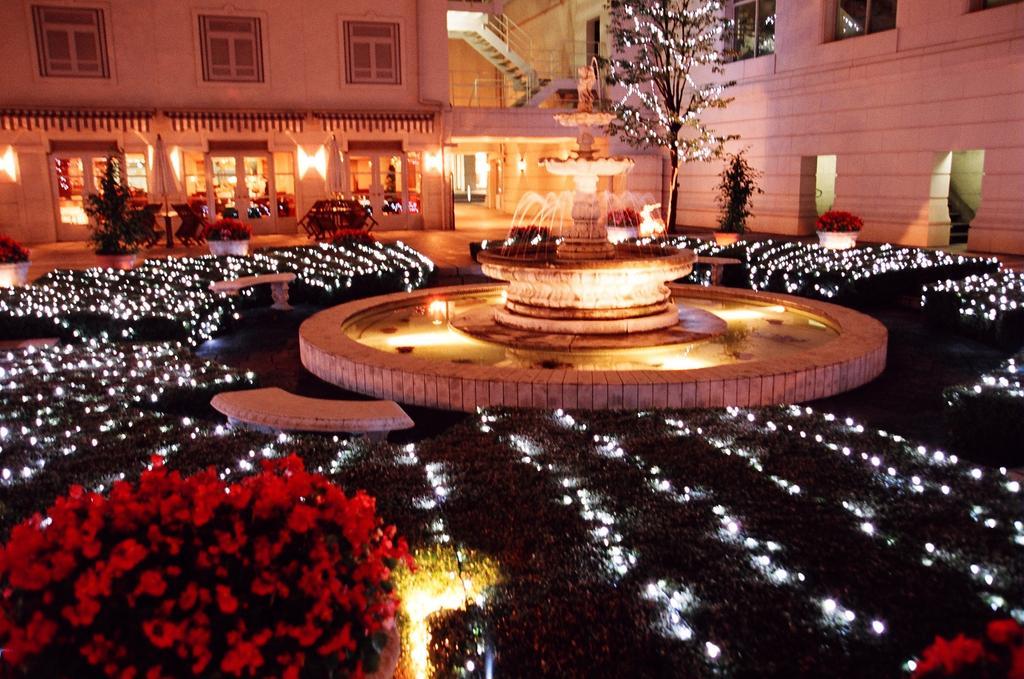 Hotel New Grand Yokohama  Ngoại thất bức ảnh Fountain at the hotel